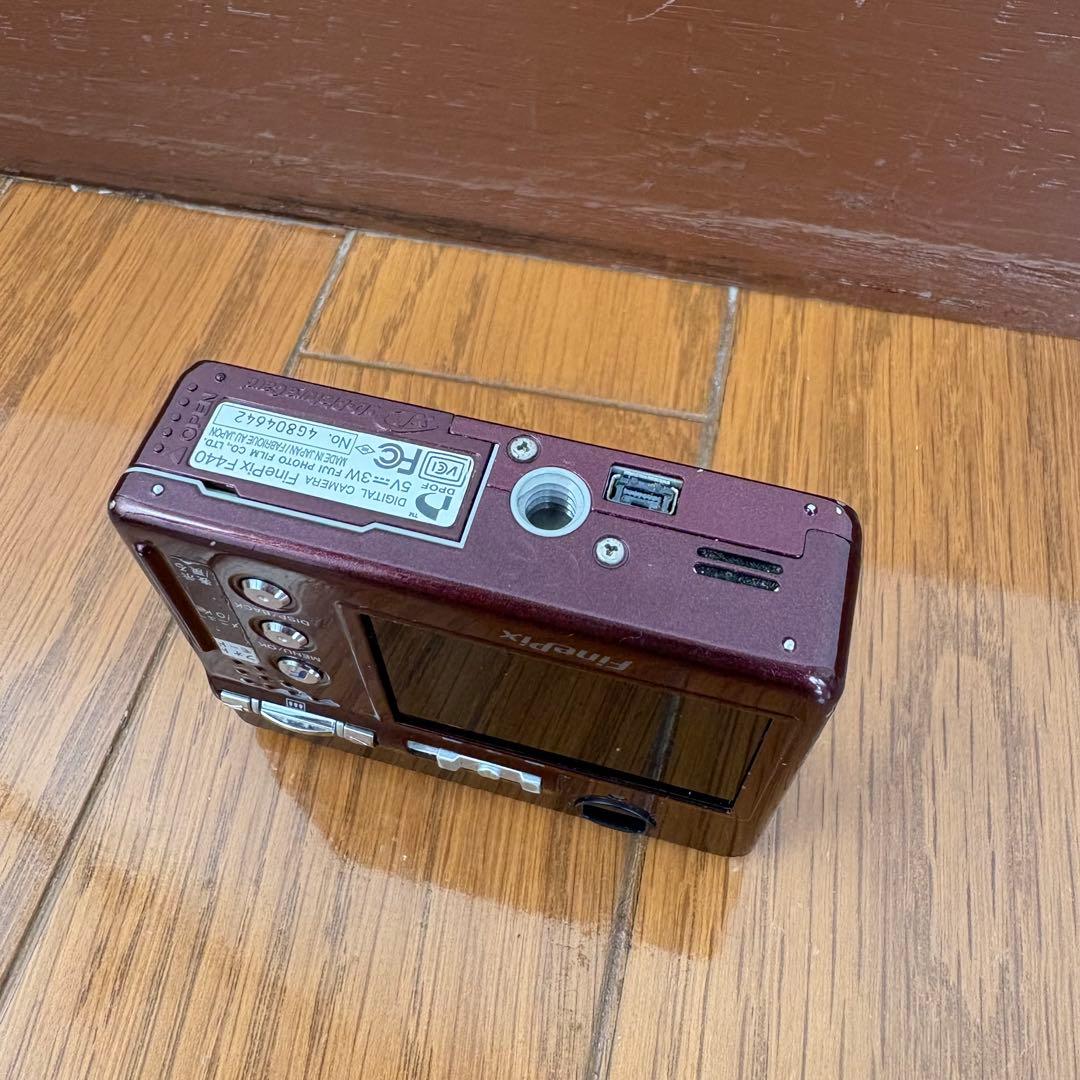 Fujifilm FinePix F440 コンパクトデジタルカメラ