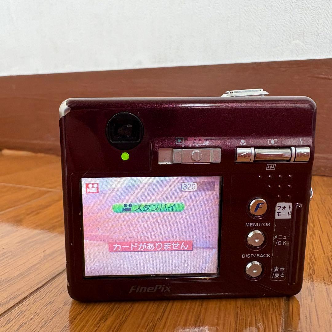 Fujifilm FinePix F440 コンパクトデジタルカメラ