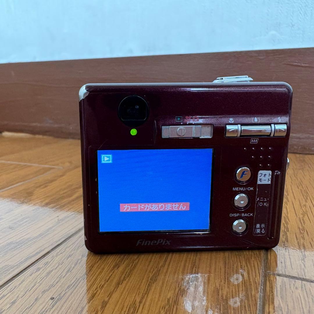 Fujifilm FinePix F440 コンパクトデジタルカメラ