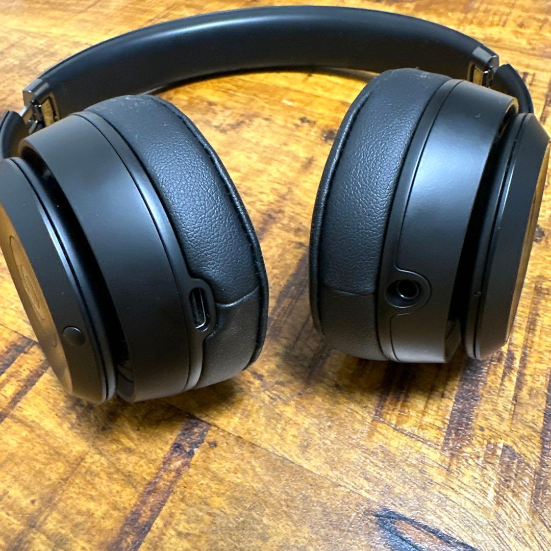 ヘッドホン Beats solo4