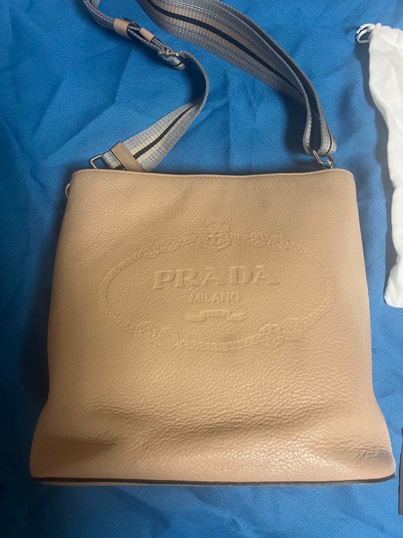 PRADAレザーショルダーバックプラダ美品SALE