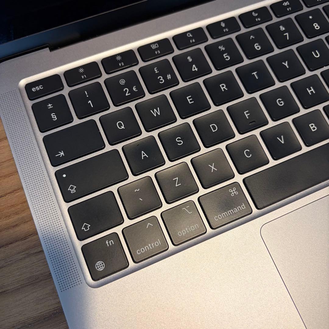 M1MacBookAir 13インチ 16メモリ 256GB スペースグレー