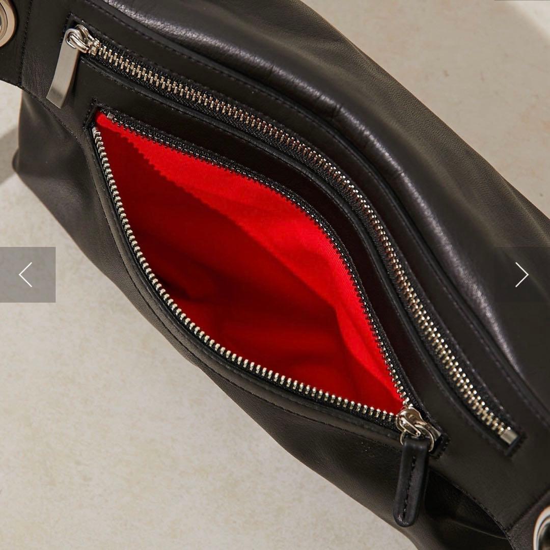 ear PAPILLONNER kawakawa レザーボディバッグMサイズ