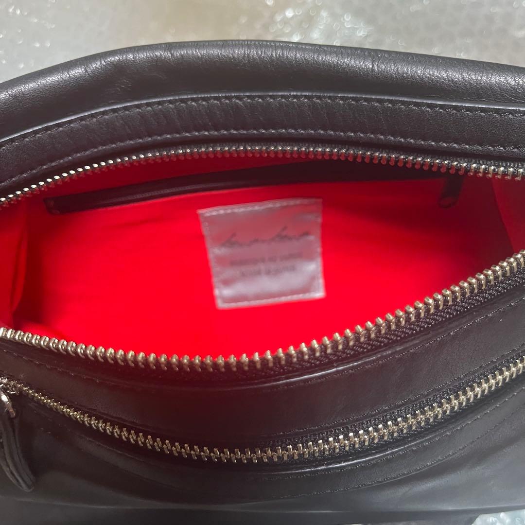 ear PAPILLONNER kawakawa レザーボディバッグMサイズ