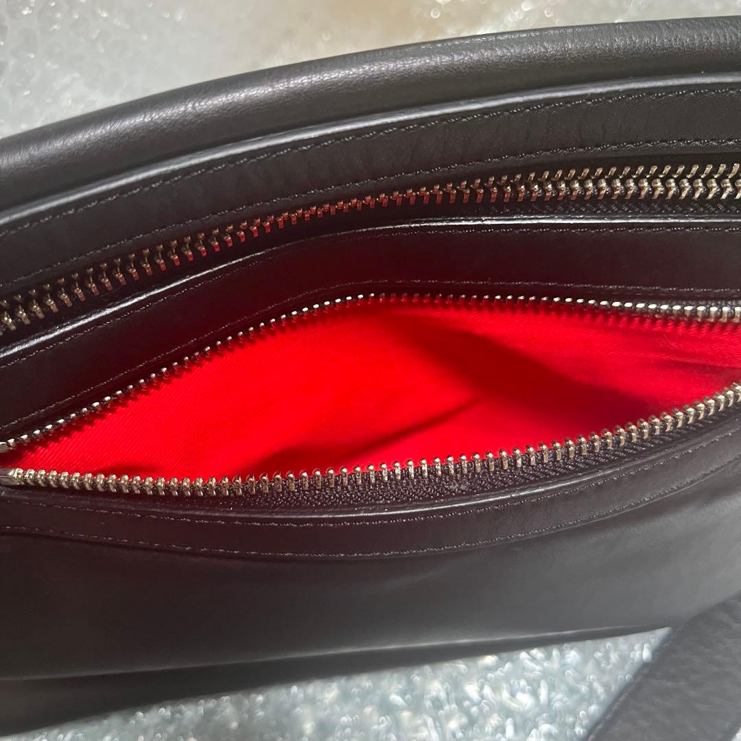 ear PAPILLONNER kawakawa レザーボディバッグMサイズ