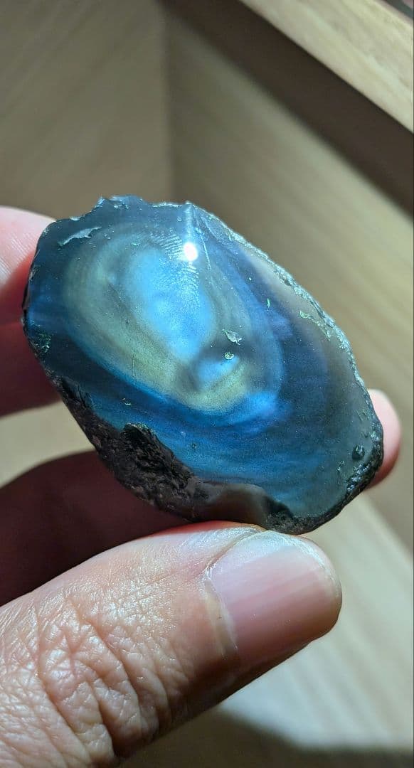 研磨品　十勝石玲瓏　ブルーレインボー特級品