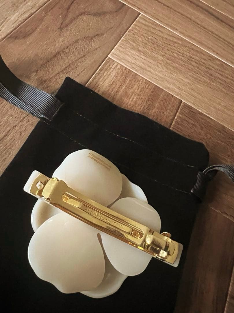 試着のみ　ALEXANDRE DE PARIS フラワーバレッタ