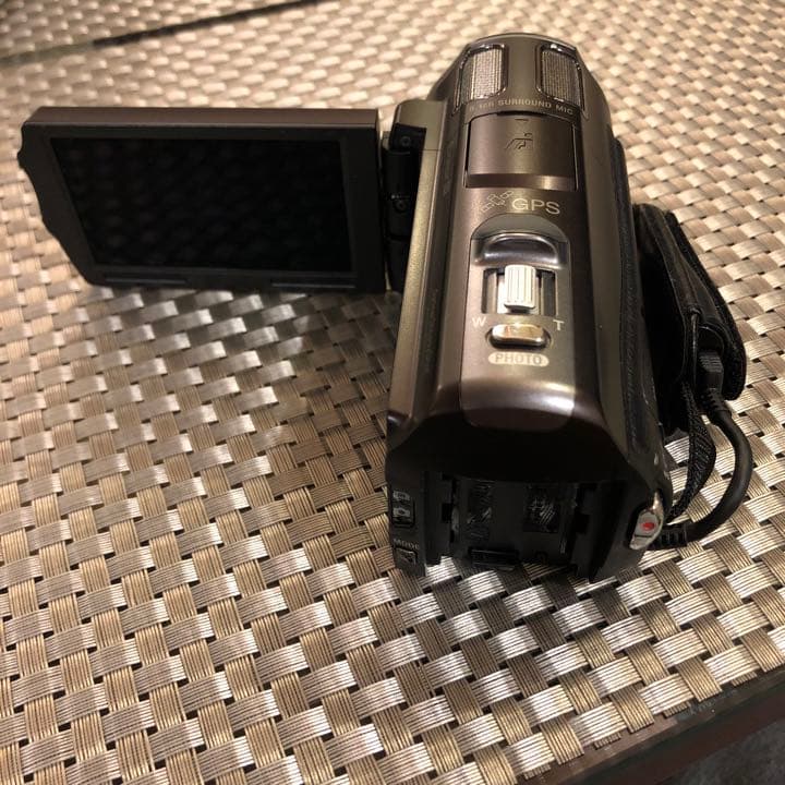 なす　SONY HDR-CX560V(T)