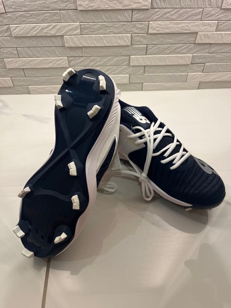 New Balance ポイントスパイク ネイビー/ホワイト