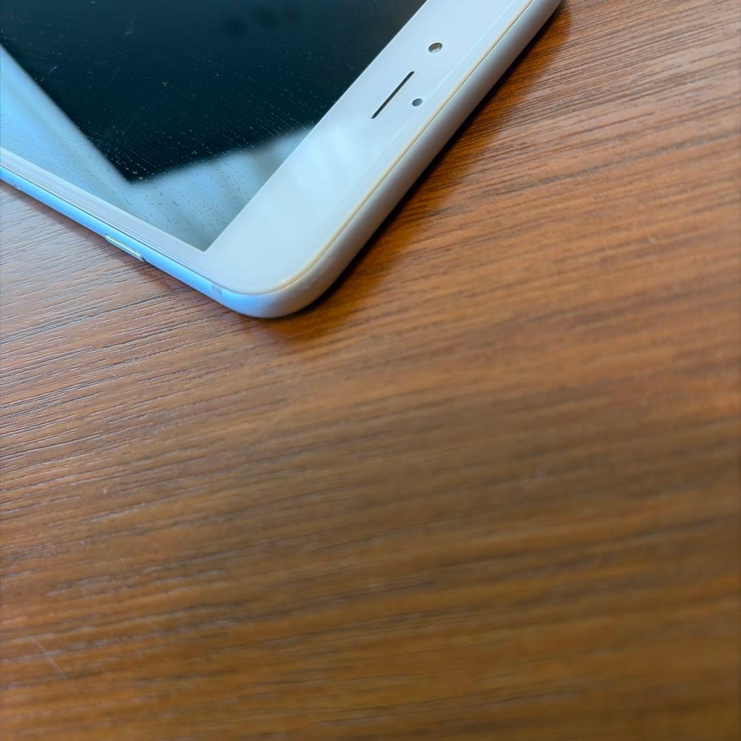 Apple iPhone 6 Plus 16GB ホワイト