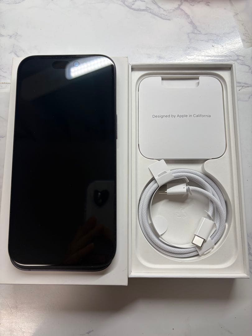 『美品』iPhone15 256GB ブラック SIMフリー