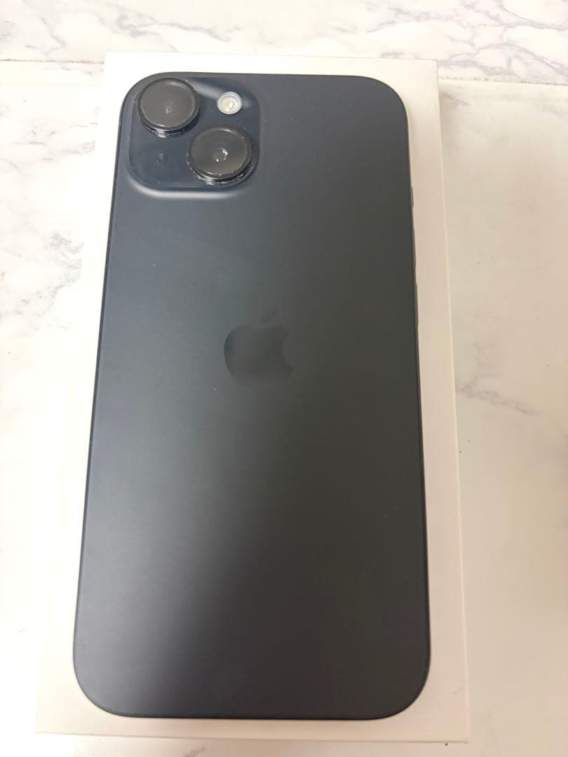 『美品』iPhone15 256GB ブラック SIMフリー