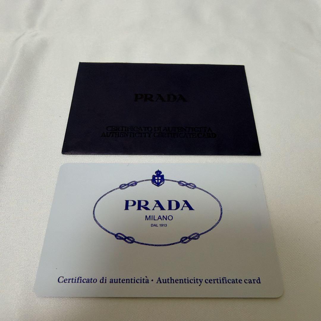 【極美品】PRADA 長財布 ラウンドファスナー サフィアーノレザー ブラック