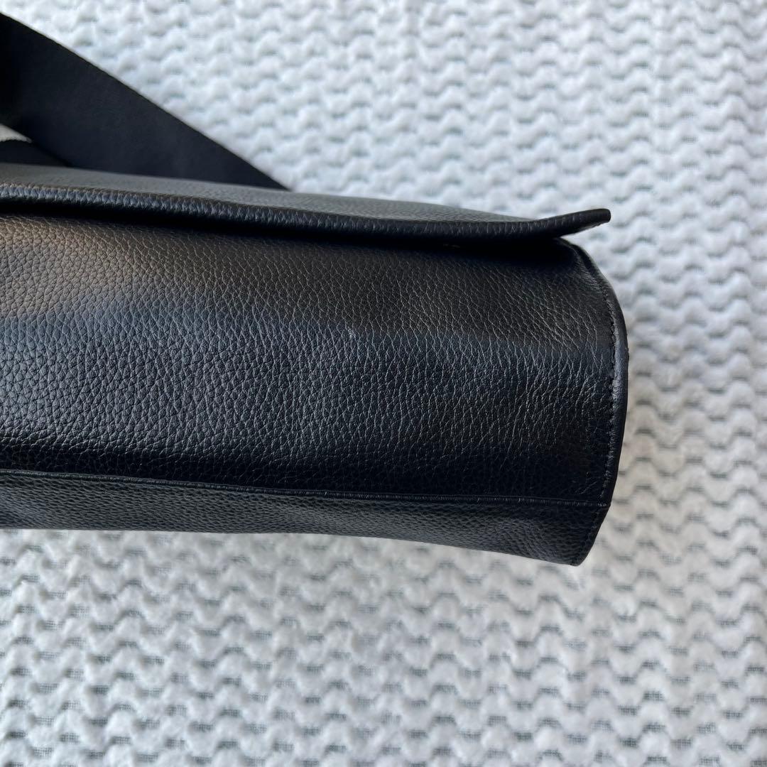 【美品】イアパピヨネ 柄ワイドテープショルダーバッグ　ダルメシアン ボディバッグ