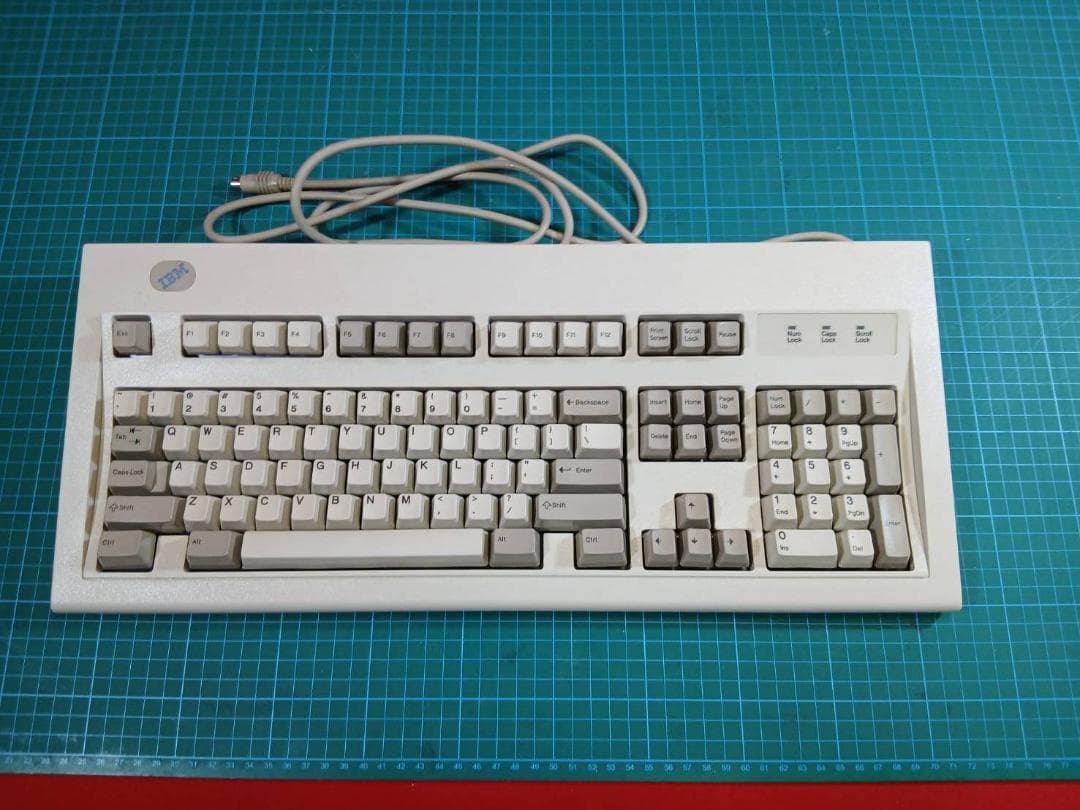 ゑ*様 IBM ホワイトキーボード 取扱説明書付き