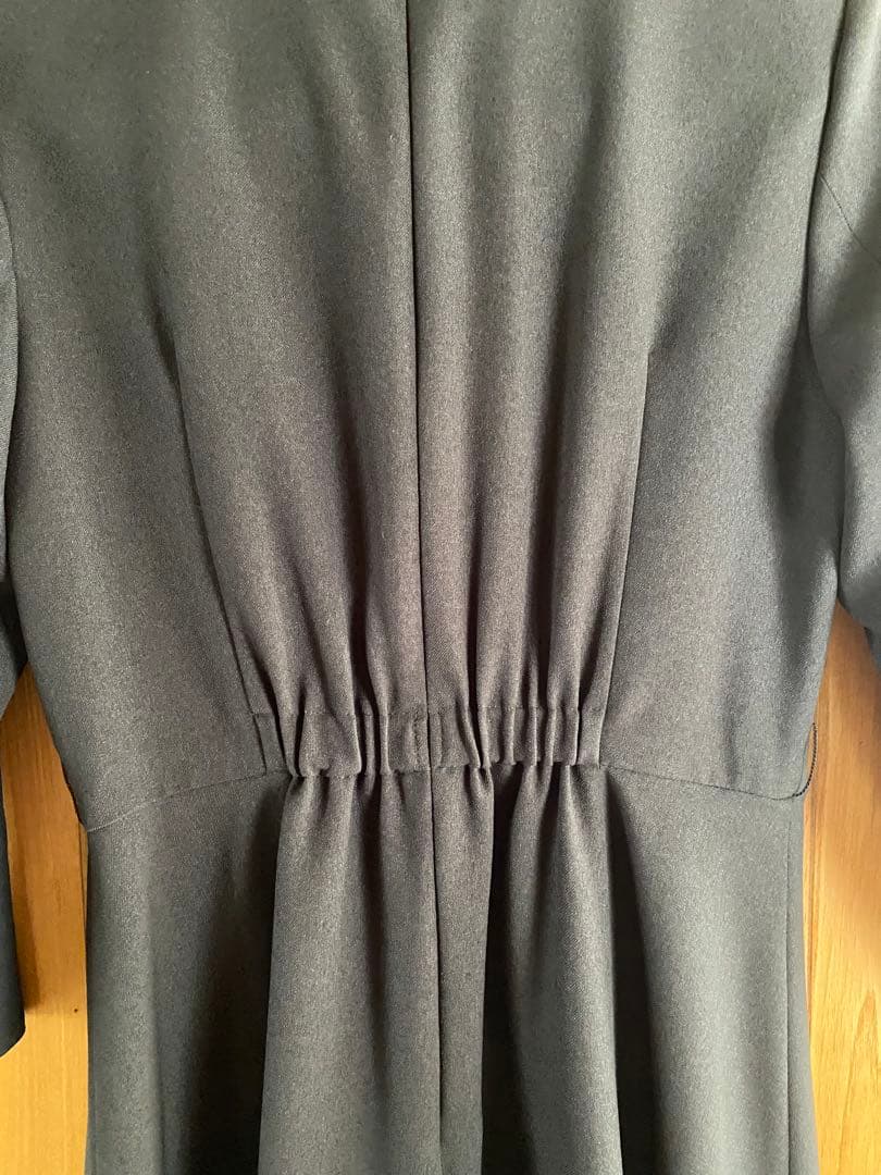 【送料込】ストロベリーフィールズセンタープリーツワンピース黒　佳子様　卒業入学式