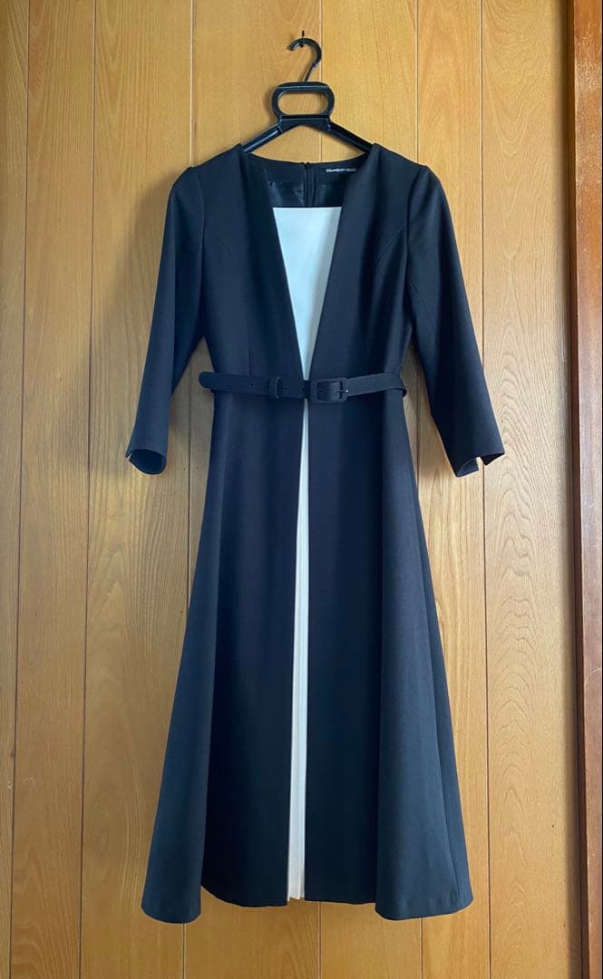 【送料込】ストロベリーフィールズセンタープリーツワンピース黒　佳子様　卒業入学式