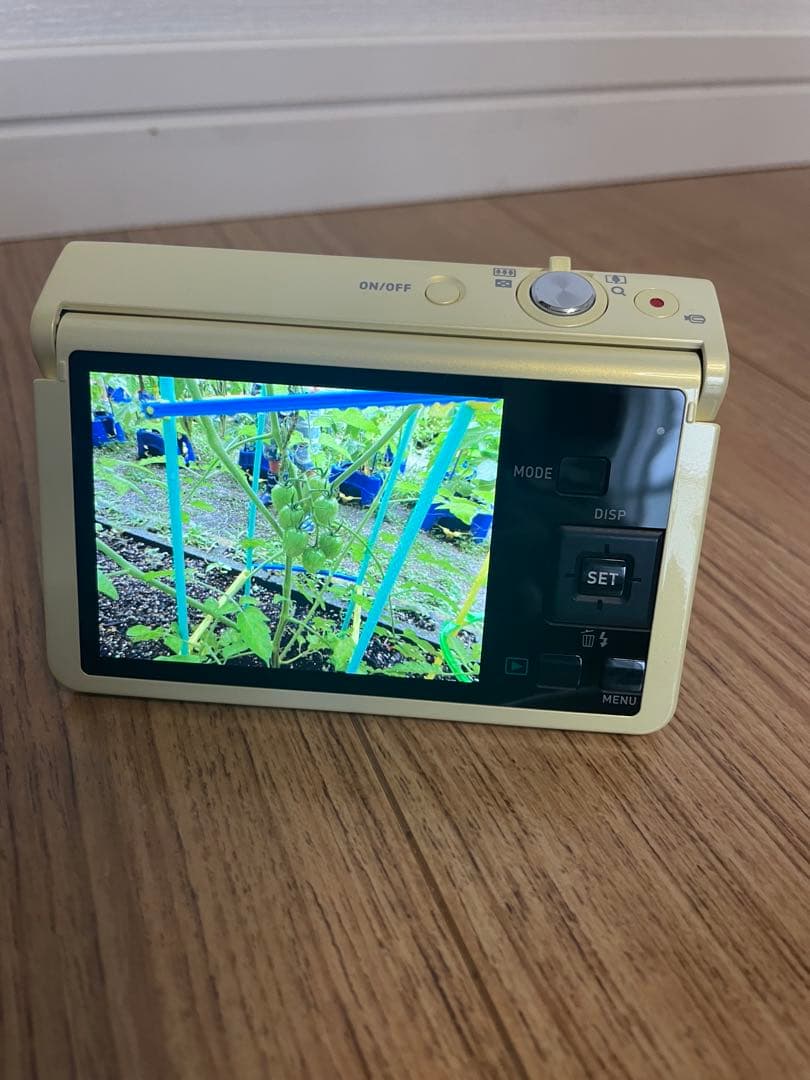 CASIO EXILIM EX-ZR70 デジカメ ほぼ新品 4643