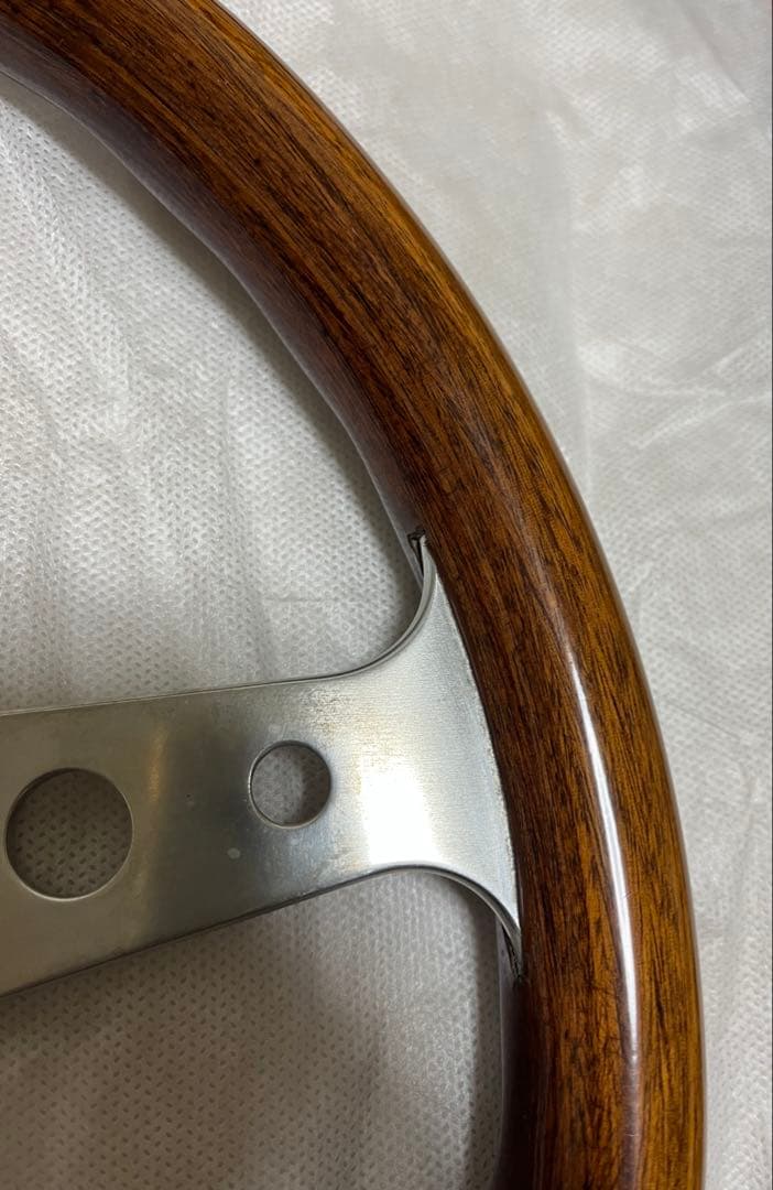 Momo Super Indy ステアリングホイール