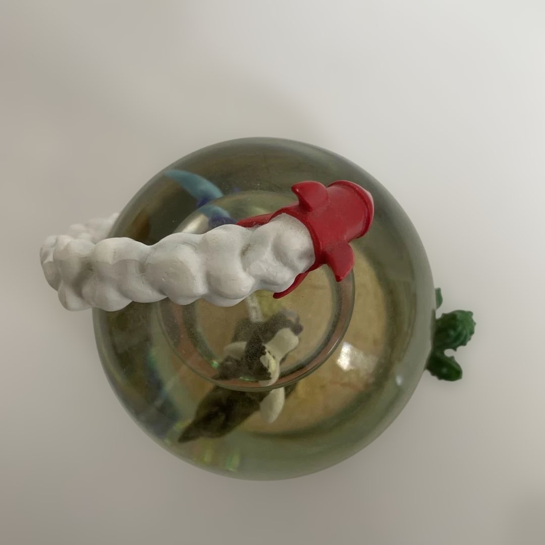 ワイリーコヨーテ ＆ ロードランナー　スノードーム　フィギュア