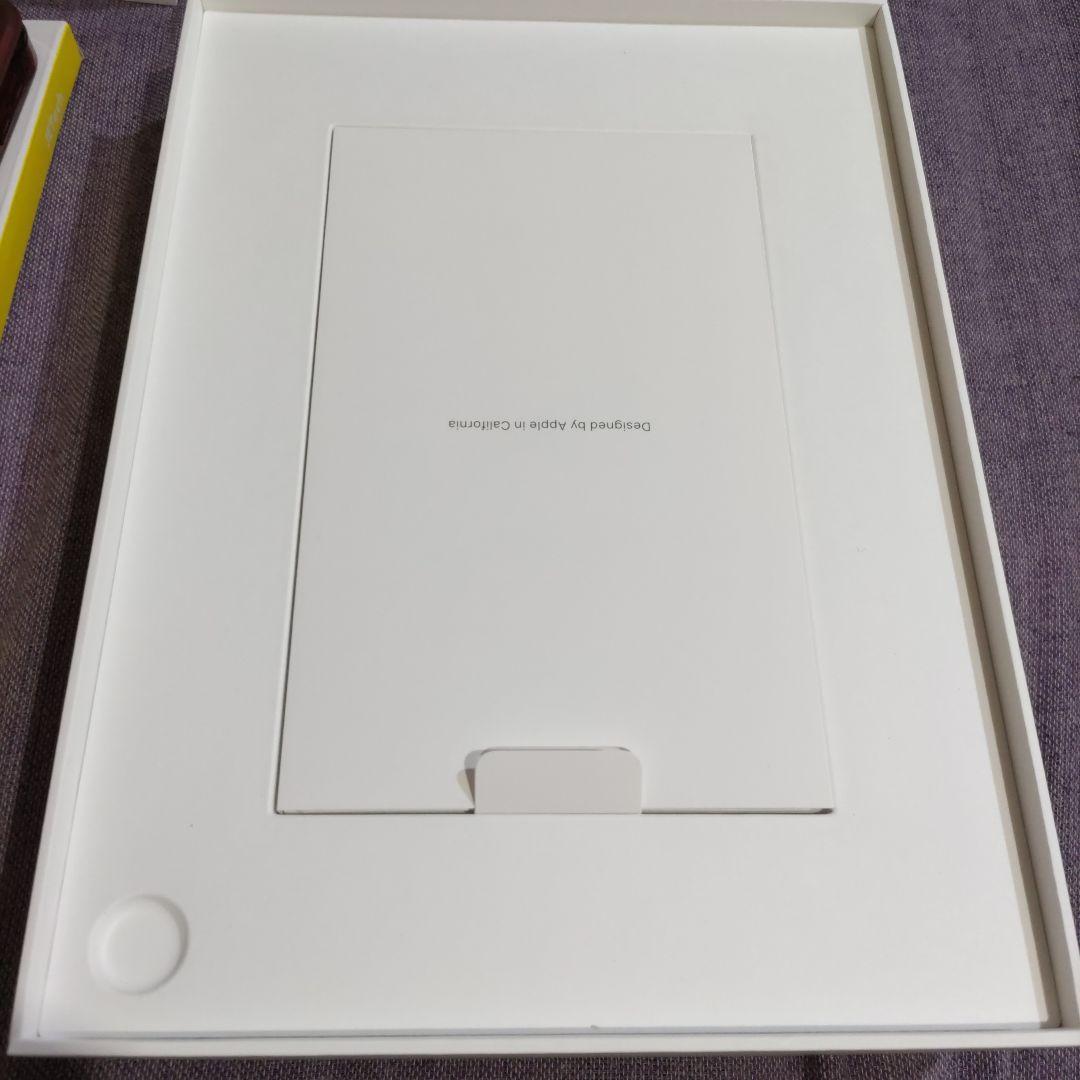 iPad a16 第11世代 128GB シルバー wifiモデル