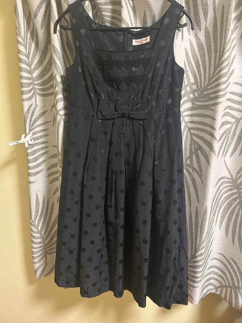 Emily temple cute 黒ドット柄ノースリーブワンピース