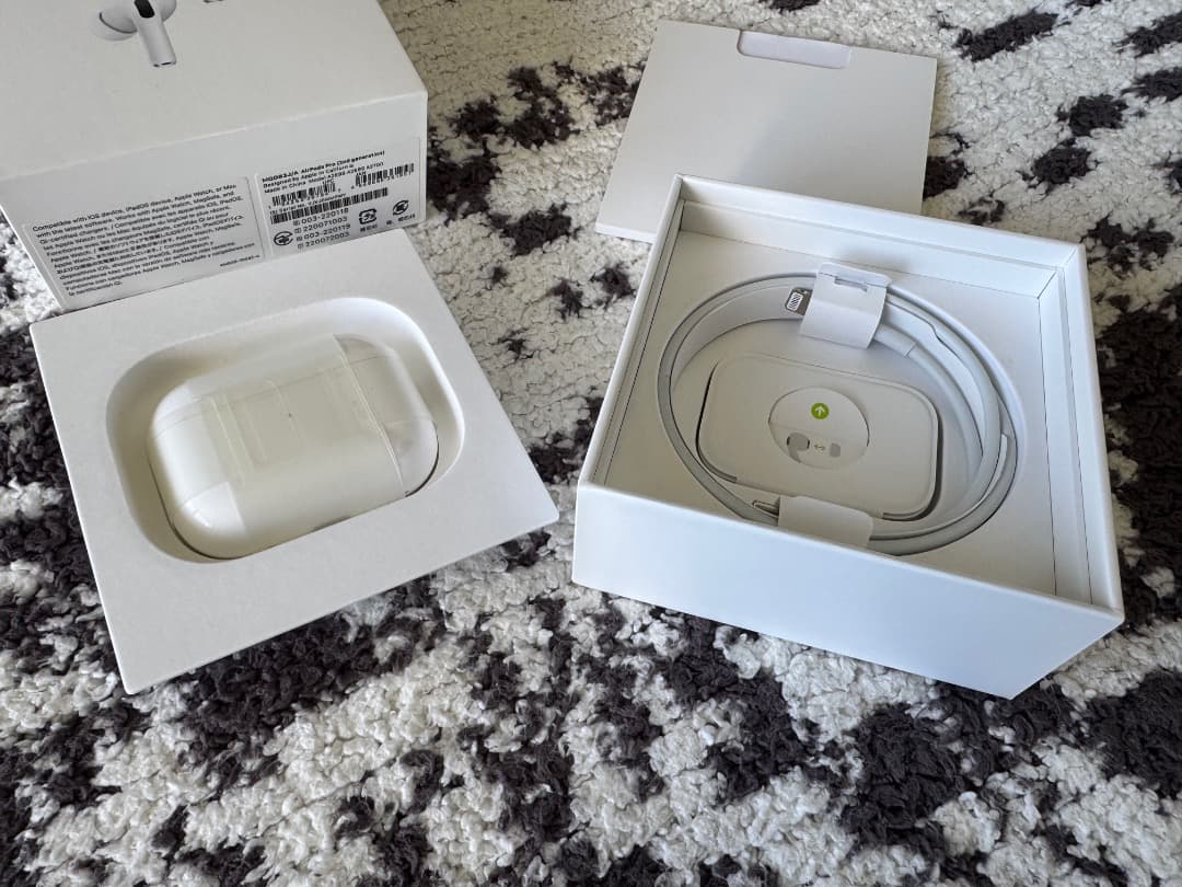 な*ん様 AirPods Pro 2（第2世代Lightning版、MQD83J