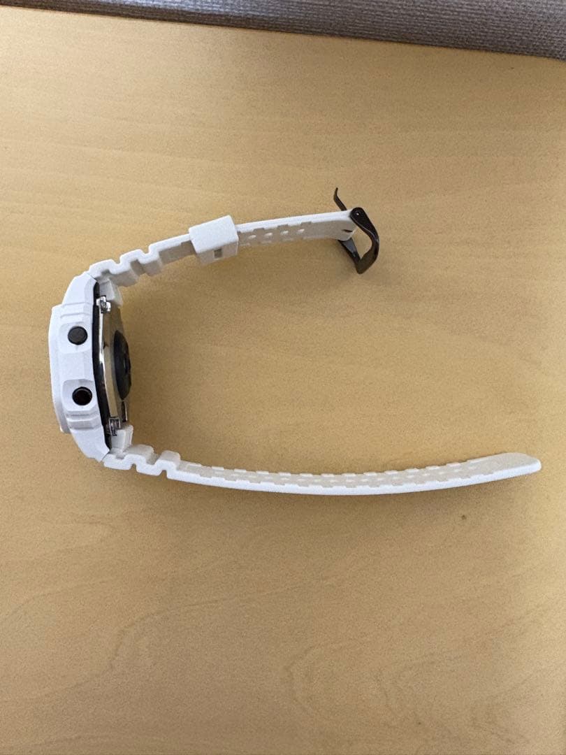 G-SHOCK ジーショック DW-H5600-7JR ホワイト