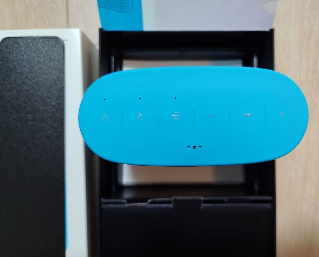 【ほぼ未使用 美品】BOSE SOUNDLINK COLOR II BLUE