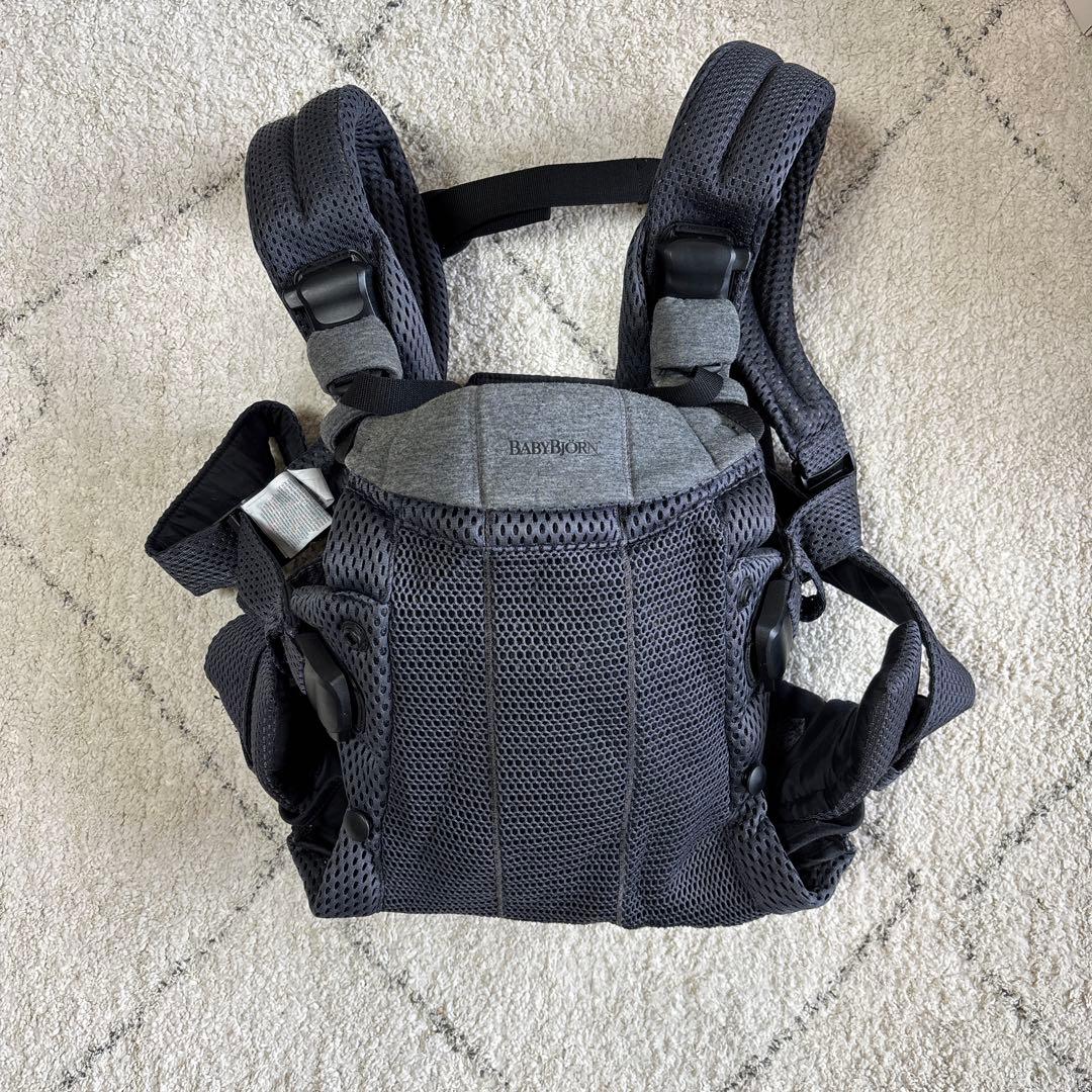 ベビーキャリア　ベビービョルン　ハーモーニー　抱っこ紐