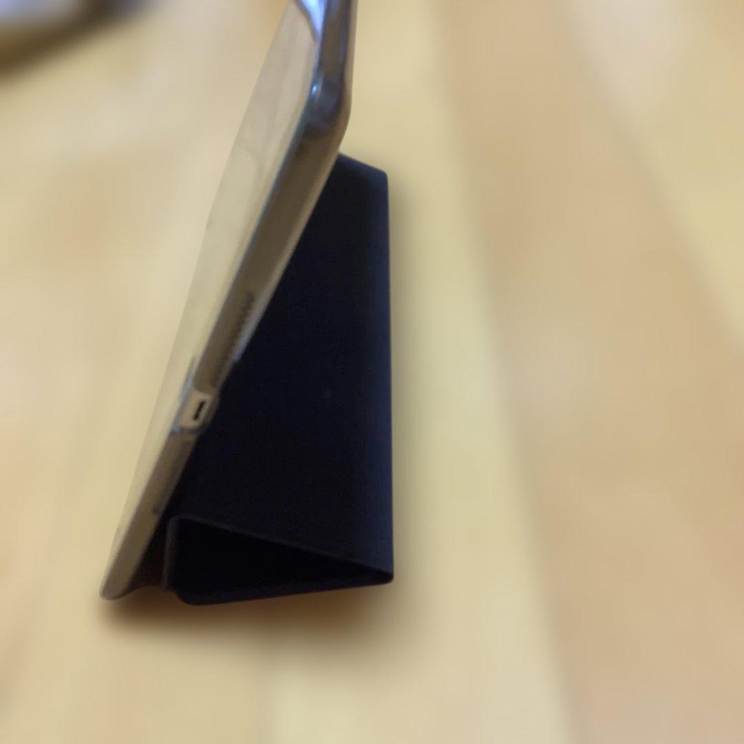 iPad (第5世代) スペースグレイ　３２GB Wi-Fi