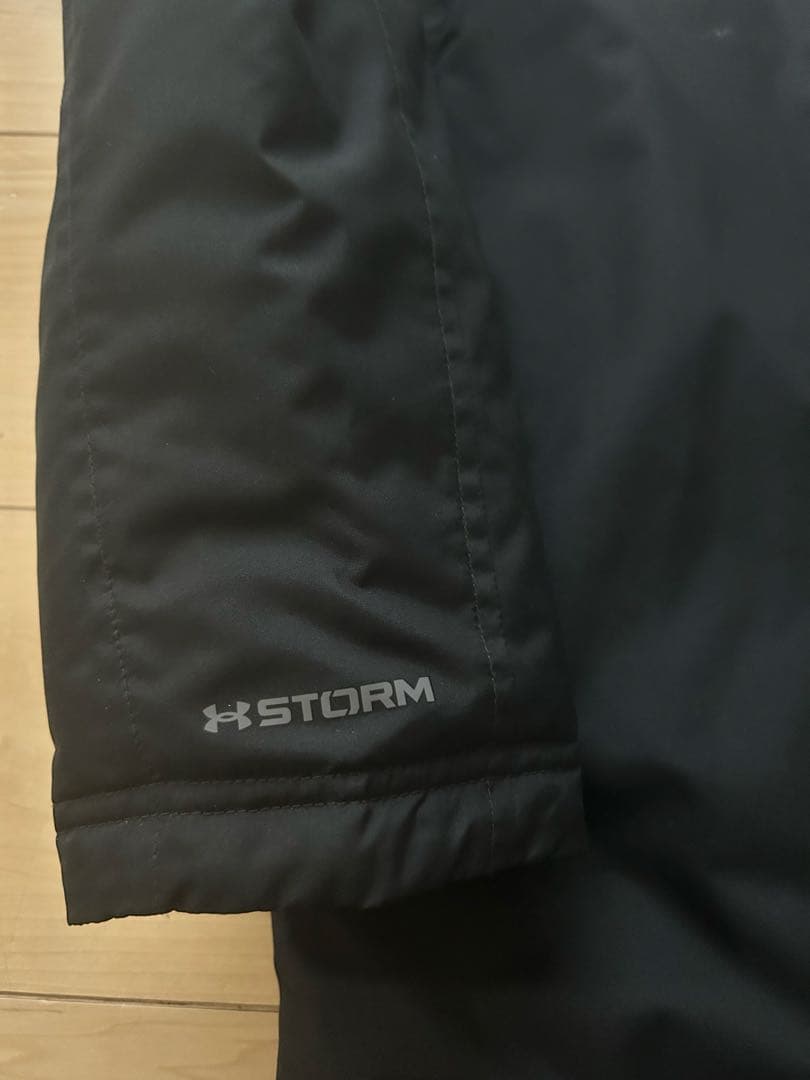 美品　アンダーアーマー　SM/P ベンチコート　グラウンドコート