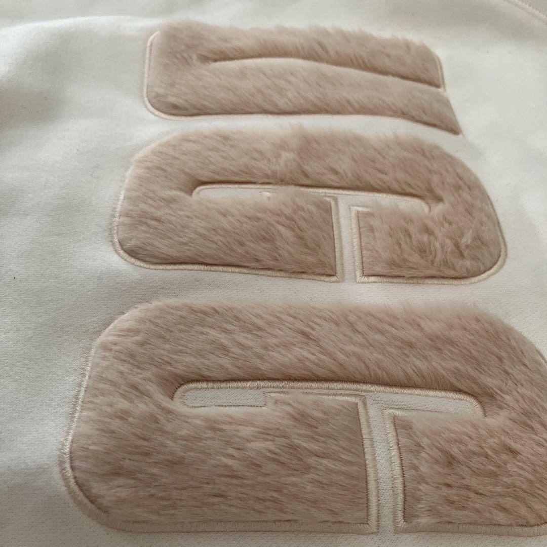 未使用UGG ホワイト スウェット トレーナー S