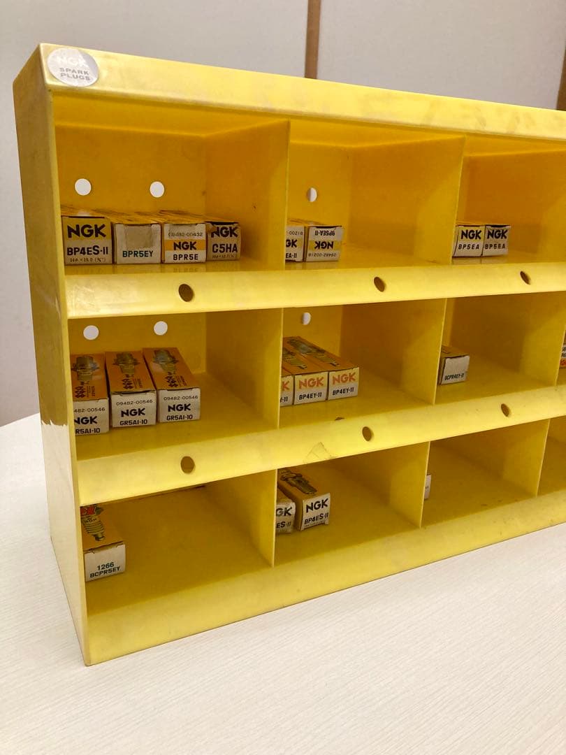NGK スパークプラグ ディスプレイケースとプラグ30個セット