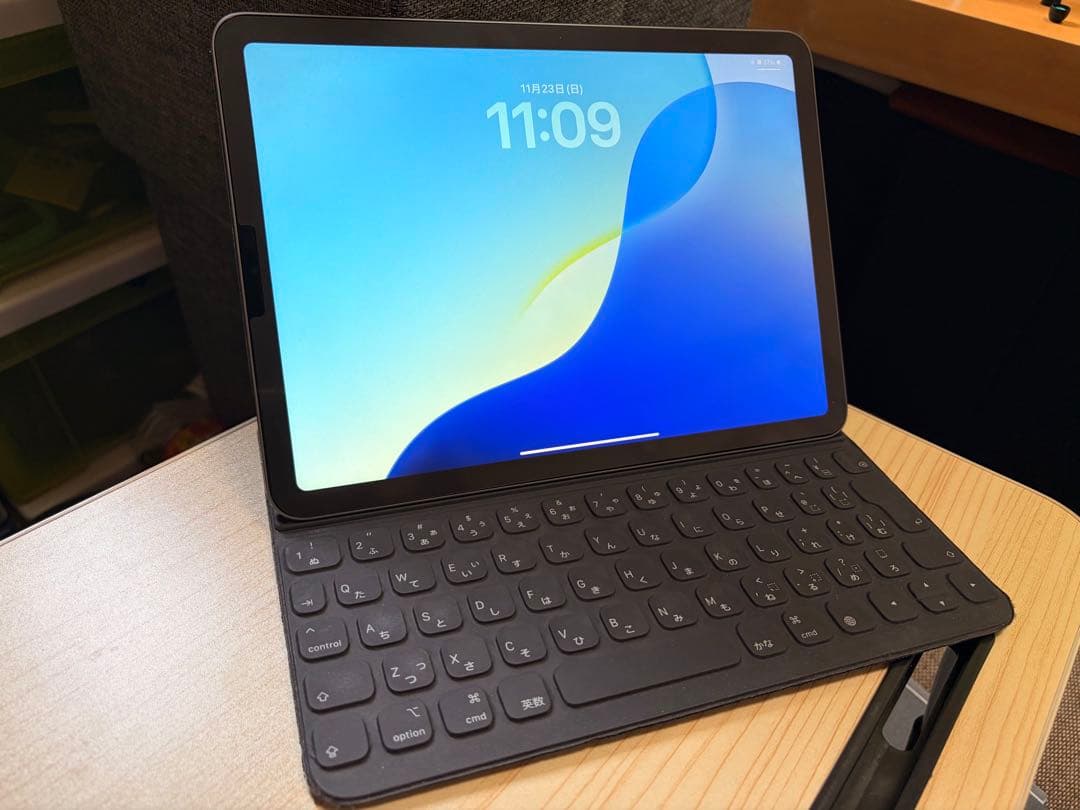 Apple iPad Air 10.9 第5世代 256GB 純正folio付き