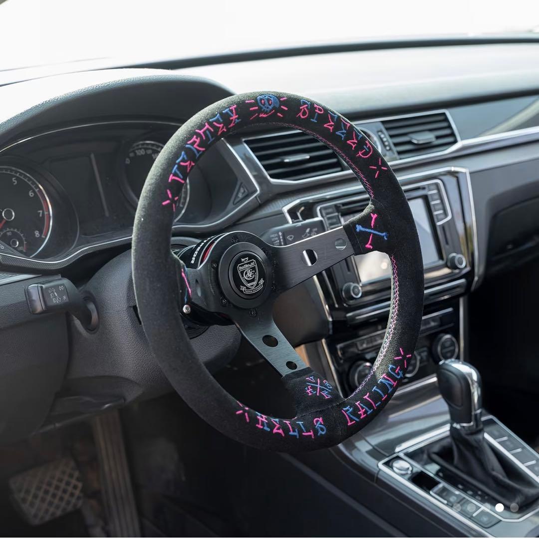 ステアリング　ハンドル　32cm 新品未使用