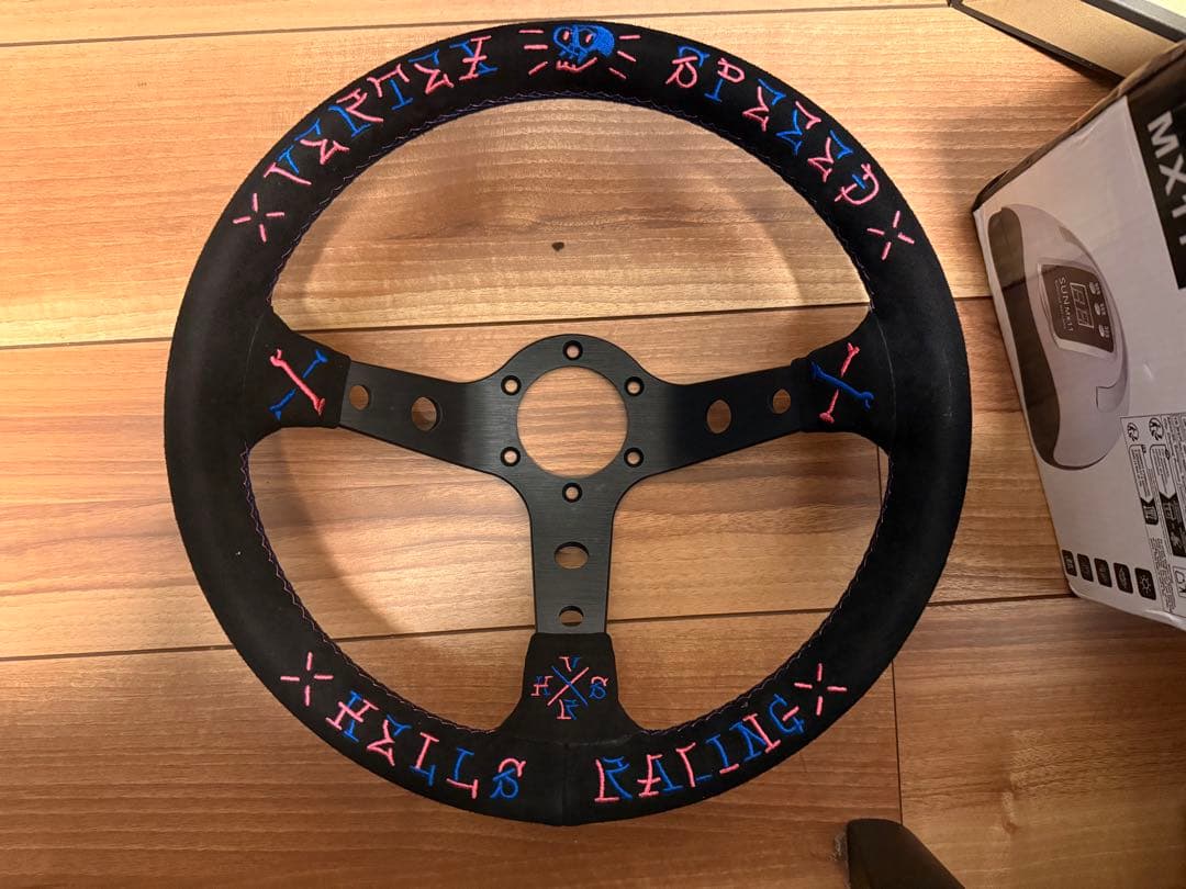 ステアリング　ハンドル　32cm 新品未使用