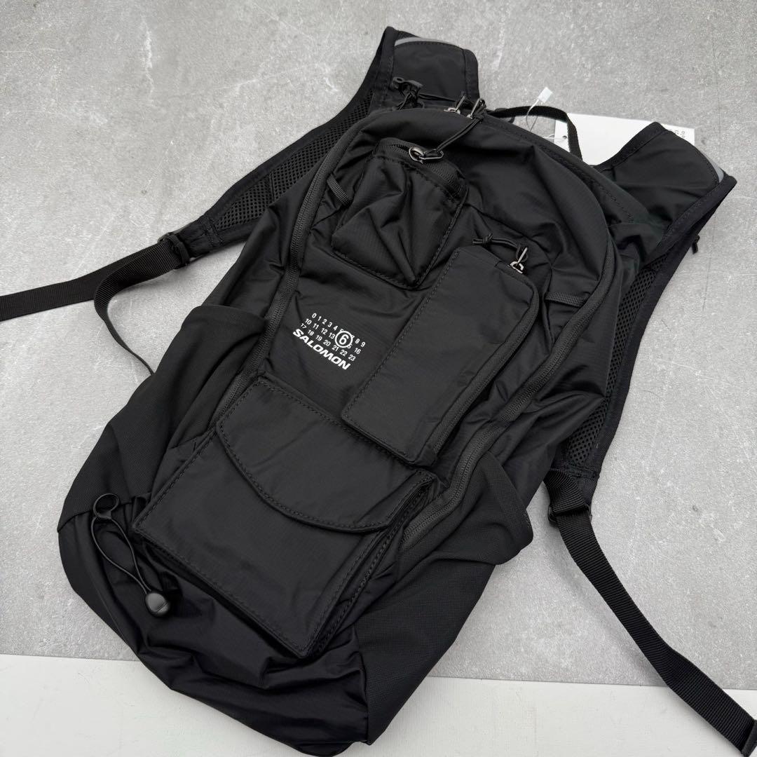 美品♥SALOMON ブラック多機能バックパック