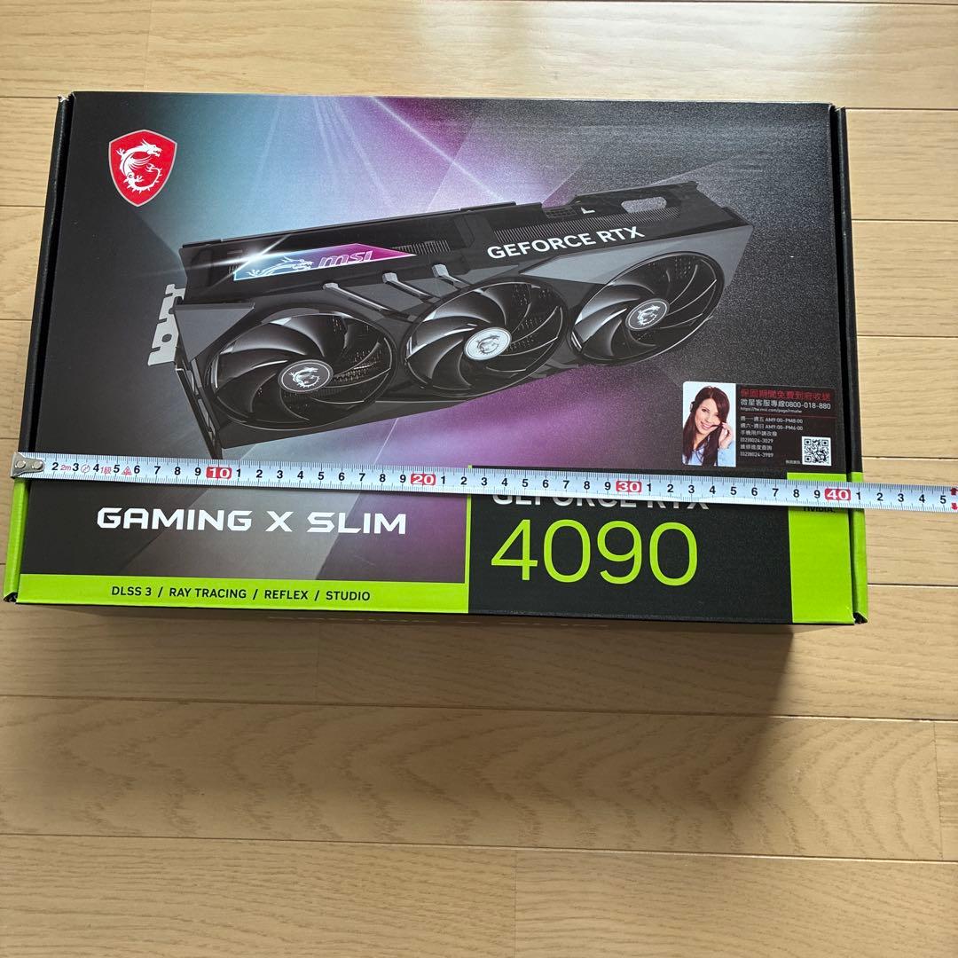 MSI RTX 4090 ヒートシンク　3連　ファン　バックプレート　LED