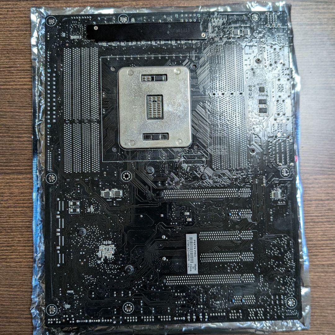 7月31日までの出品 GTX 590 Core i7 3820 LGA2011