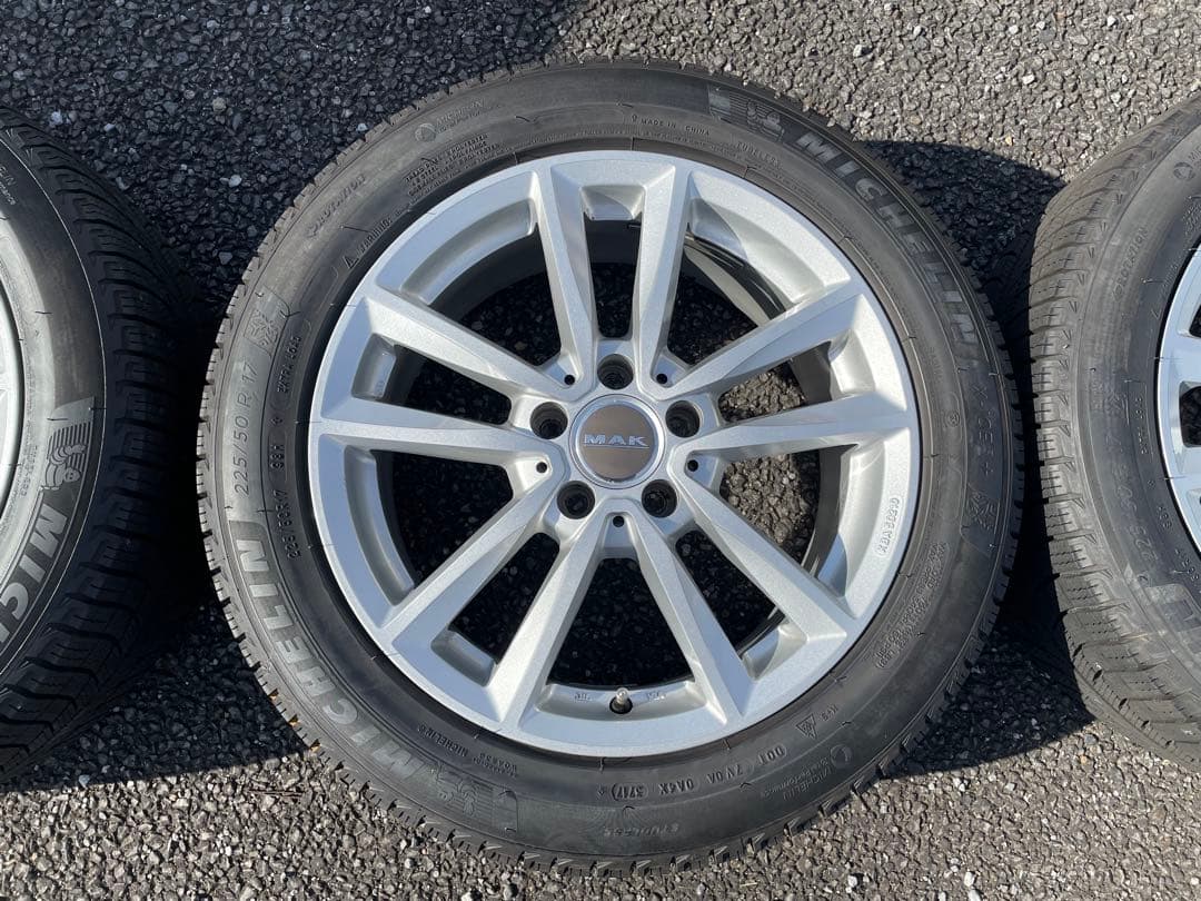 走行3千キロ未満 スタッドレスセットベンツCクラス Aクラス