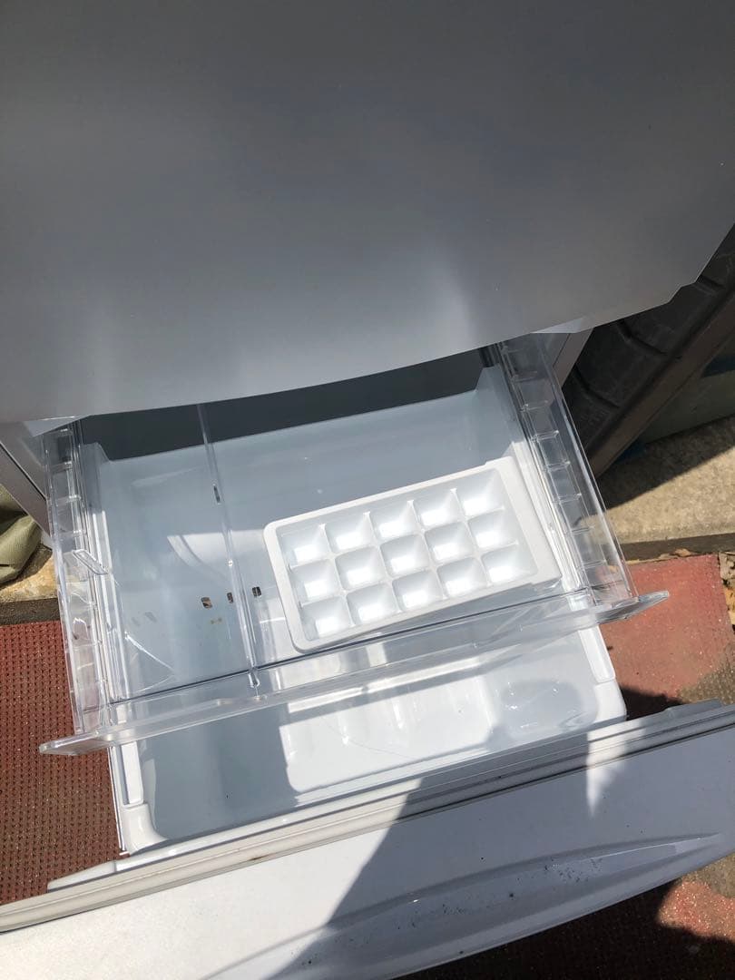 TOSHIBA 冷蔵庫 GR-V15BS ホワイト2024年