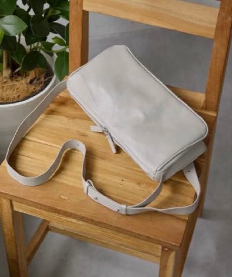 ear PAPILLONNER イアパピヨネ ミニスワローマチショルダーバッグ