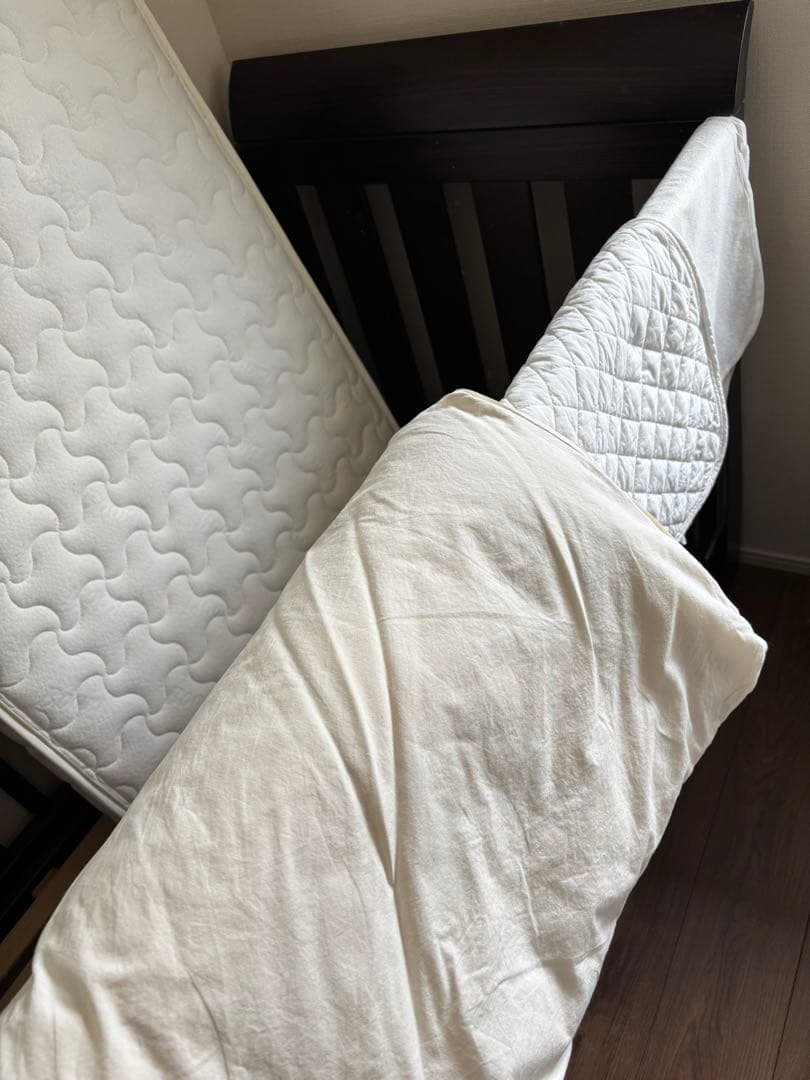 Boori ブーリ　スレイ ダークブラウン 木製 ベビーベッド布団付き