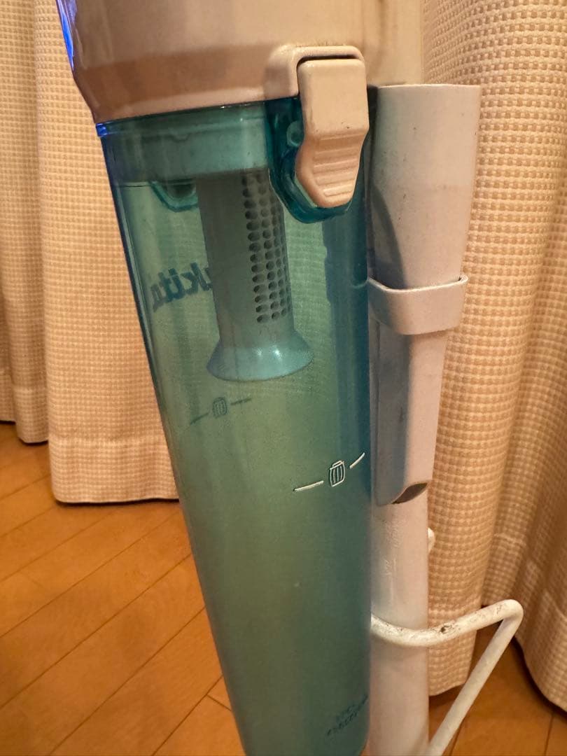 Makita マキタ　コードレス　サイクロン　スティッククリーナー 本体