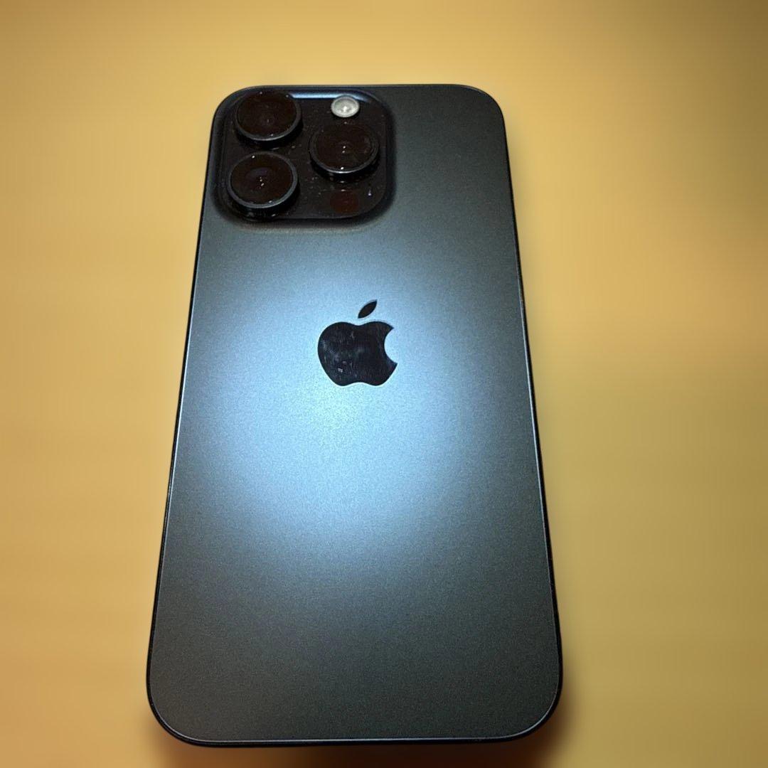 Apple iPhone 15 Pro ブルーチタニウム