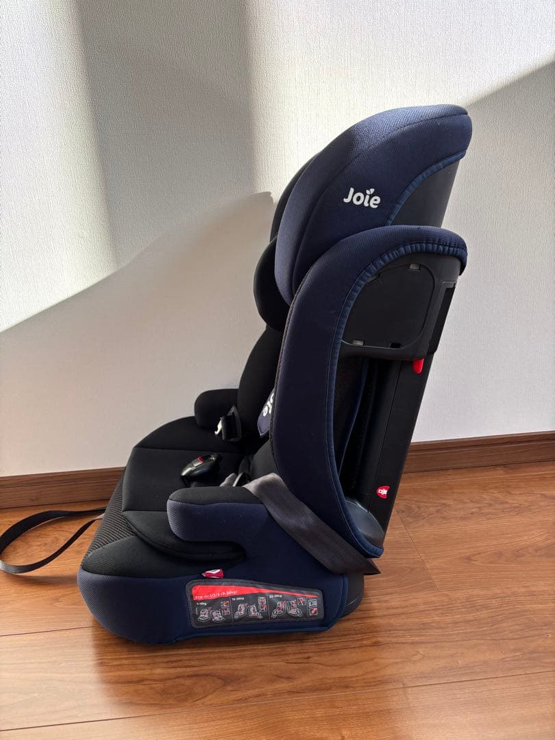 Joie ジュニアシート ネイビー
