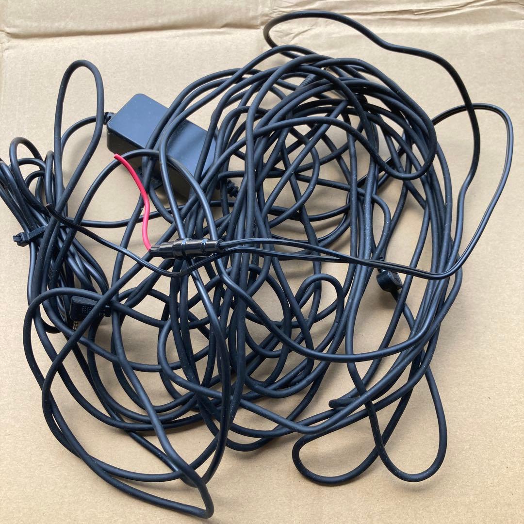 SN-TW9700d ドライブレコーダー 本体と付属品