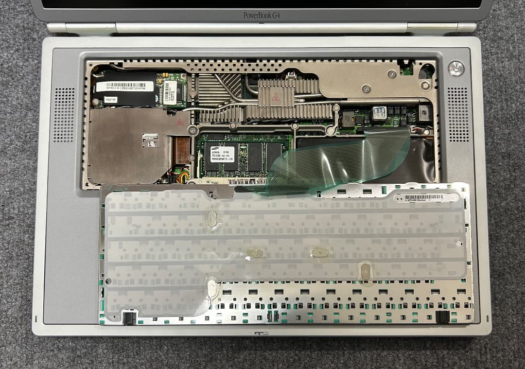 コレクター品 PowerBookG4 667MHz 512Mb 48Gb OS9