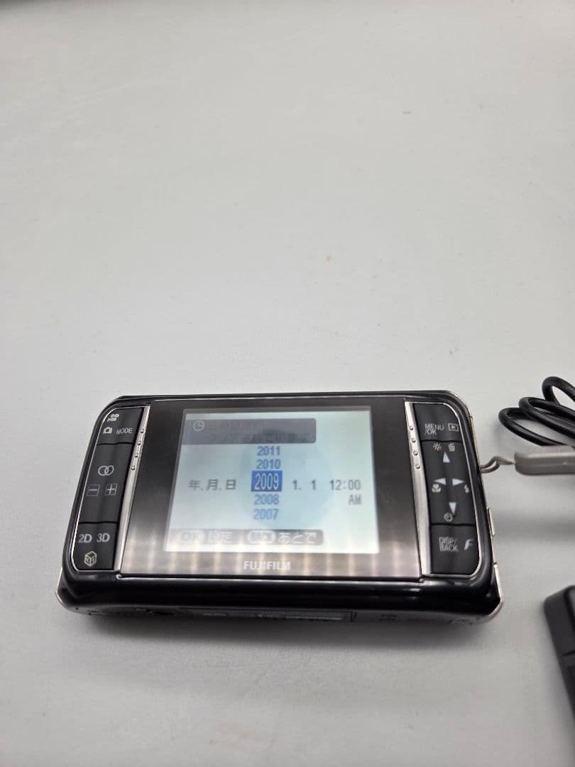 【レア品】3Dデジカメ　富士フィルム　 FinePix REAL 3D W1